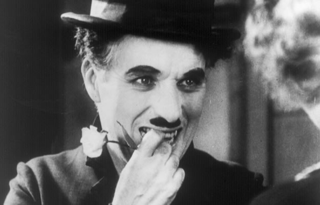 les lumières de la ville charlie chaplin Scène Culte #4 : Chaplin dans Les Lumières de la Ville les lumières de la ville charlie chaplin