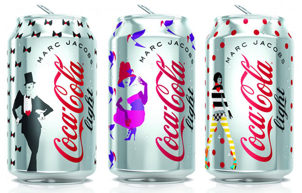 Marc Jacobs x Coca Cola : les canettes collector ! Coca1