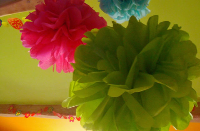 Superbes fleurs en papier de soie à suspendre Menthe Lot de 12 Amazy Pompons en papier de soie 