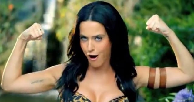 Sans honte, Katy Perry humilie une jeune mère dans American Idol