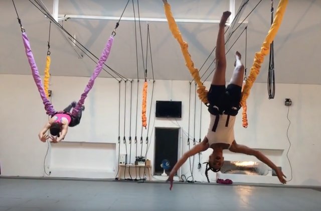 Bungee Fitness le sport qui se pratique attaché à un