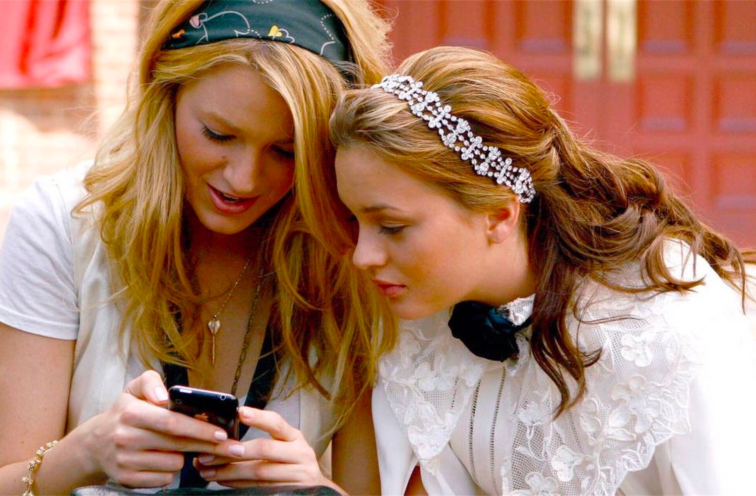 « On ne peut plus faire une série pour ados comme en 2007 » : les enjeux du nouveau « Gossip Girl »