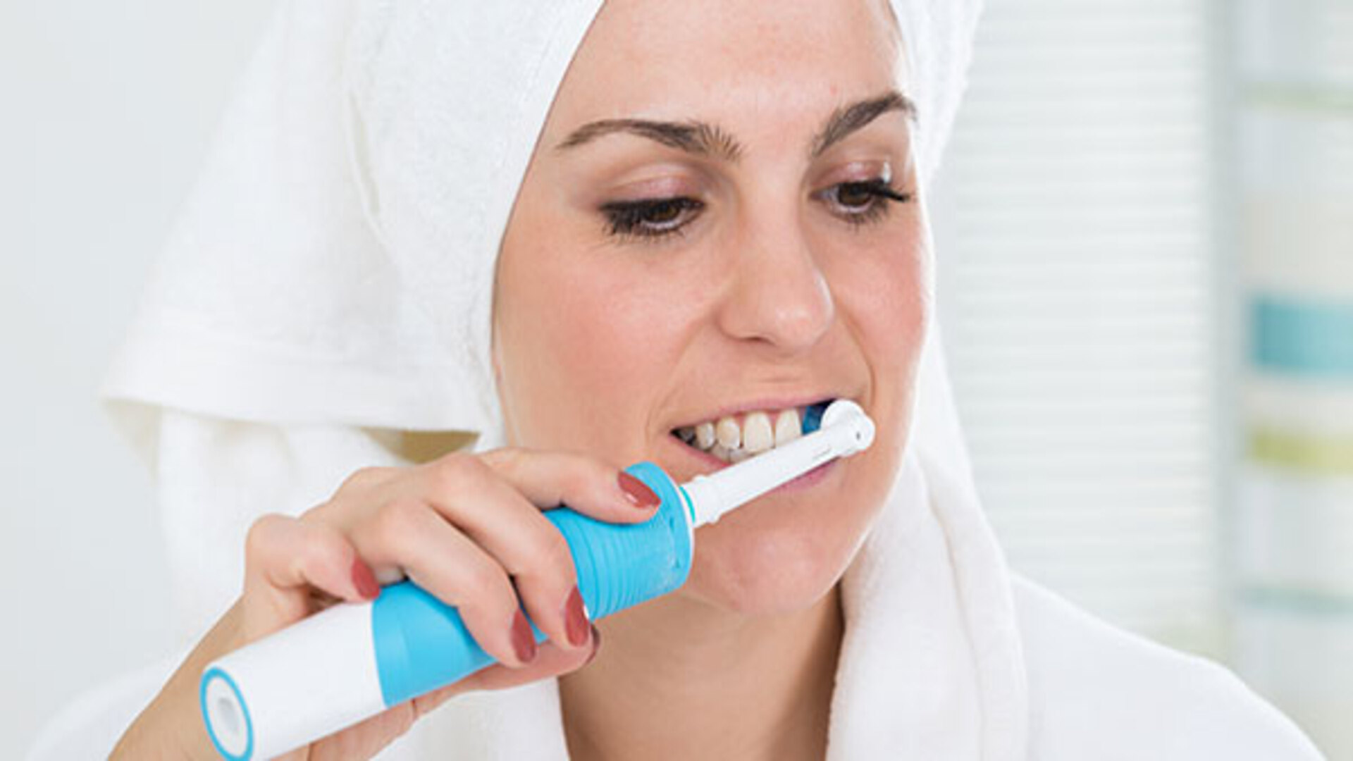 Pour prendre soin de votre sourire, cette brosse à dents électrique Oral-B est à moins de 40€