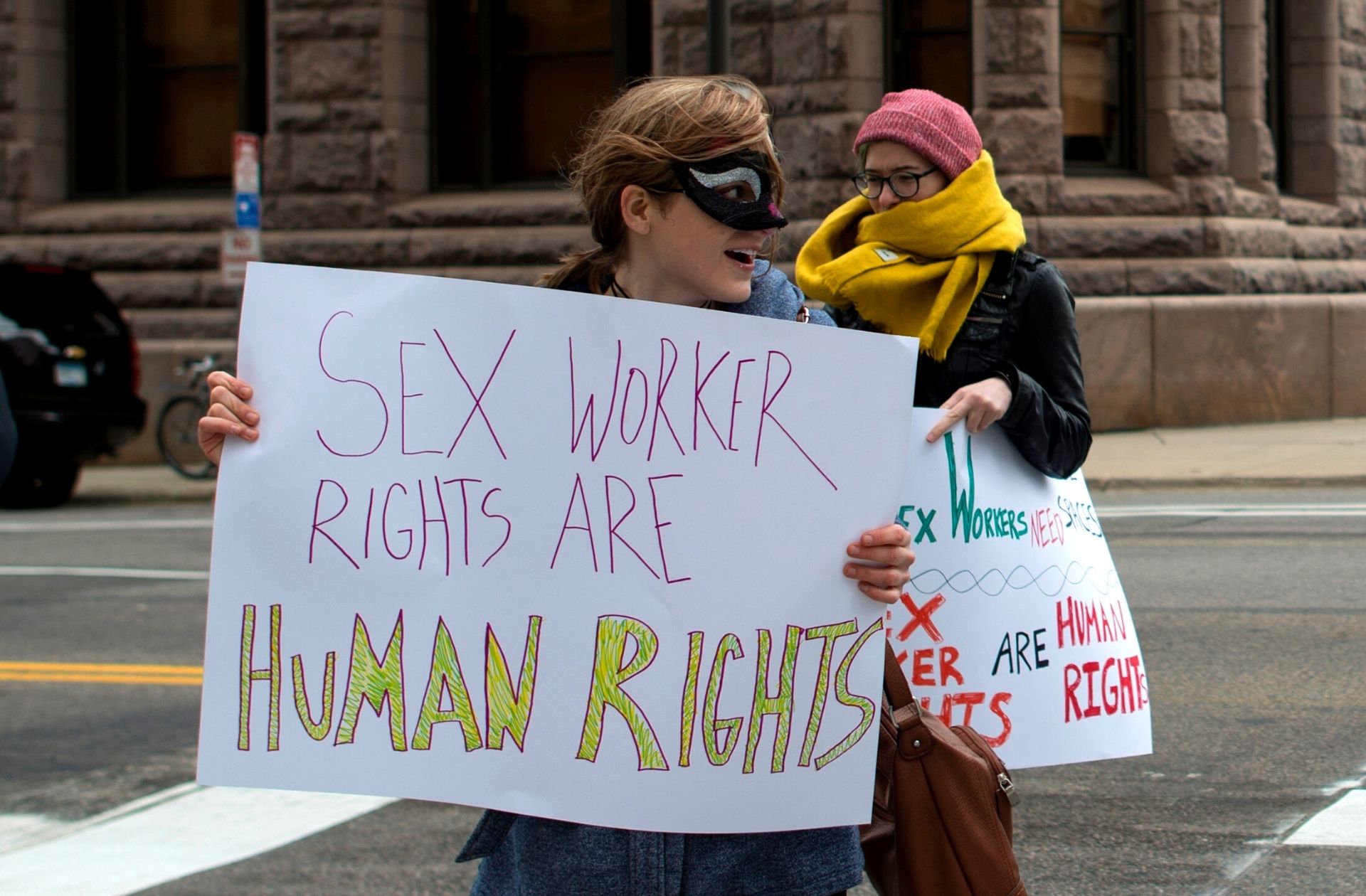 Travail du sexe et lutte contre les violences sexuelles : la Belgique  montre la voie en réformant son droit pénal sexuel - Madmoizelle