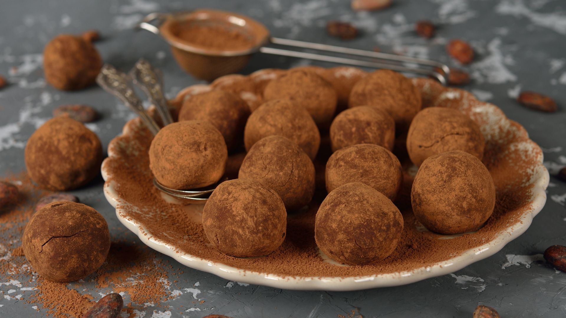 Ça vous dit une recette de truffes au chocolat avec seulement 2 ingrédients ?